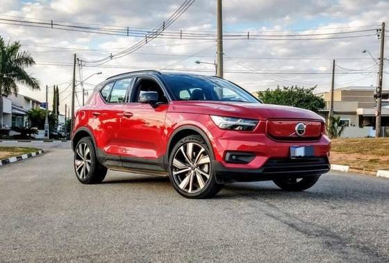 VOLVO XC40 P8 RECHARGE ELECTRIC BEV PURE AWD